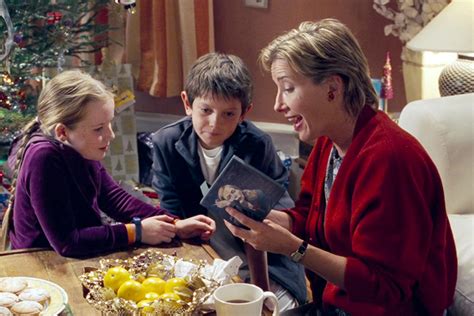 Laura Linney Teases Red Nose Day Love Actually Reunion The Daily Dish