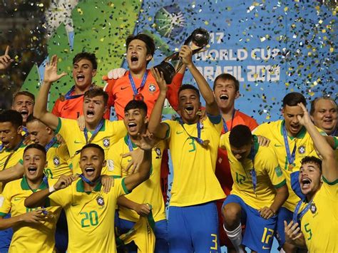 Brazil, officially the federative republic of brazil, is the largest country in south america. Late goals give Brazil World Cup title at home | Football ...