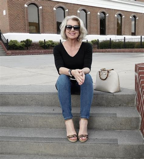 how to pose by susan from fifty not frumpy covered perfectly over 60 fashion fashion tips