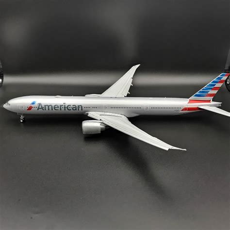Diecast Modell Boeing 777 300er „american Airlines“ Flaps Down