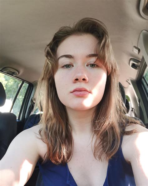 Female Car Selfie Rfreecompliments