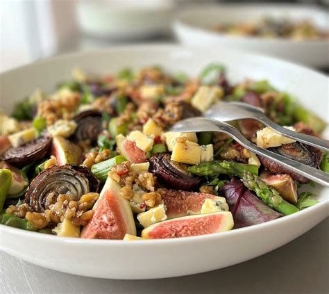 PuurGezond Salade Van Groene Asperges Vijg Geroosterde Uien En