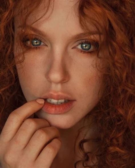 beautiful freckles stunning redhead stunning eyes red heads women red hair woman carrot top