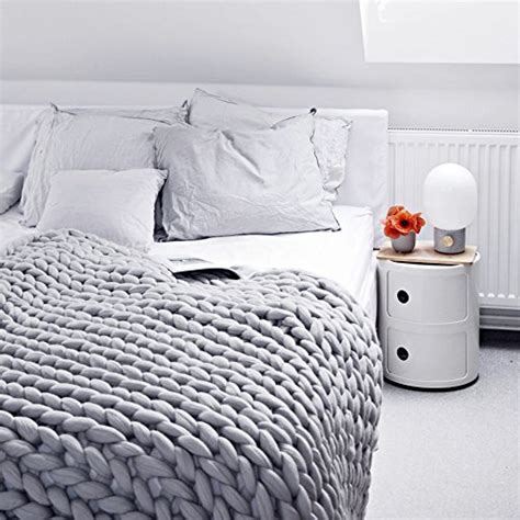 Rains hat seine wasserdichte vision nicht nur auf kleidungsstücke, sondern auch auf eine große anzahl verschiedener accessoires wie zum beispiel kopfbedeckungen ausgeweitet. Strickdecke günstig » ab 8,99 Euro & die TOP 10 Häkeldecken