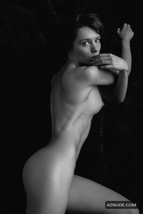 Marta Gromova Fully Naked To A Dark Room In A New Black And White