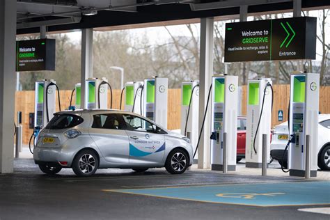 New Forecourt For Electric Vehicles Opens At London Gatwick Airport World