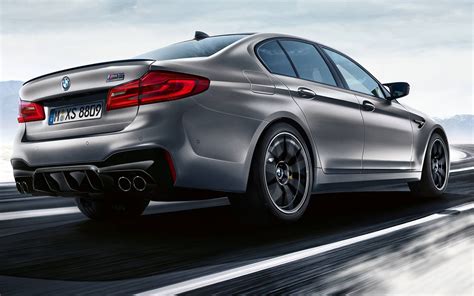 The m5 competition isn't a significant rework of the base car, rather, it's tweaked to offer more performance. BMW M5 Competition 2019: fotos e especificações oficiais