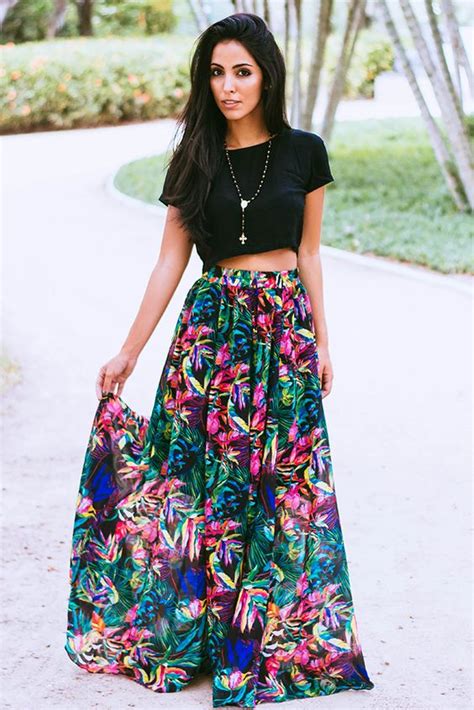 20 Styles To Wear Crop Tops And Skirts For Summer Pretty Designs