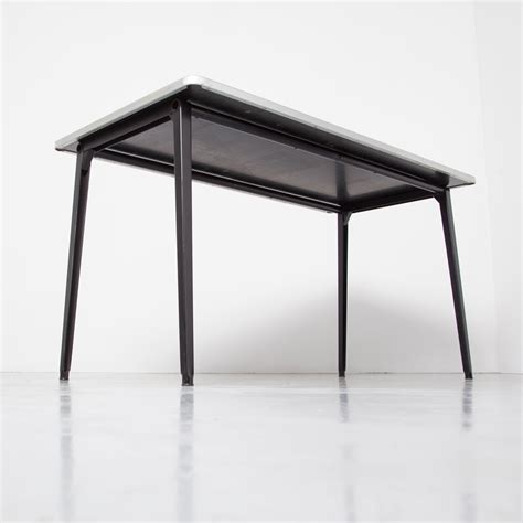 Reform Table Friso Kramer Ahrend De Cirkel Black ⋆ Neef Louis Design