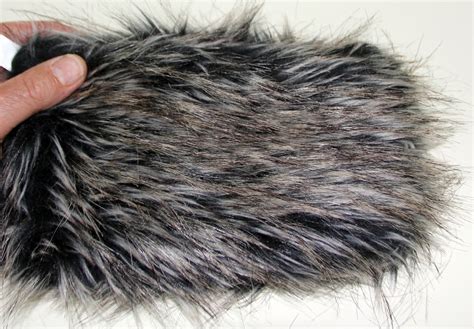 Gray Fox Fur Replica Swatch