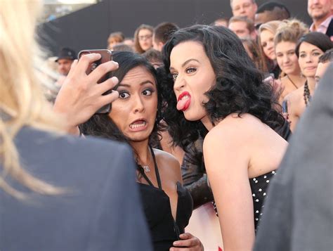 selfie with katy perry celebrities celebrity selfies american music awards