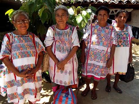 El Huipil De Xochistlahuaca Riqueza Textil Del Estado De Guerrero