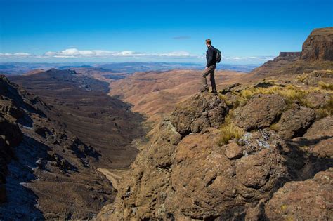 driving the sani pass into lesotho earth trekkers