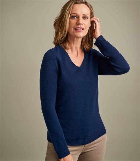 buy cashmere v neck womens in stock