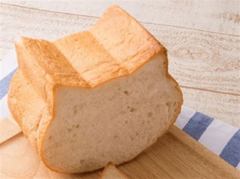 This Cat Shaped Bread Is The Greatest Thing Coming From Japan Since