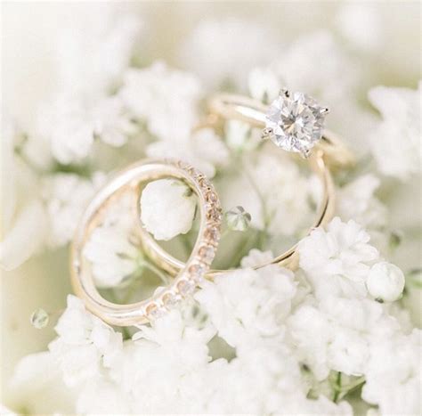 28 Wedding Ring Photographs Examples And Tips