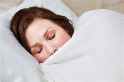 The Natural Ways To Sleep Better At Night Chatelaine