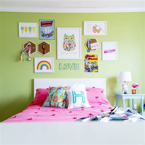 A Six Year Old Girls Colorful Rainbow Hued Bedroom Bedroom Green