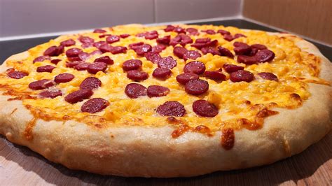 Hot Dog Macaroni And Cheese Pizza Weird Wild Pizza