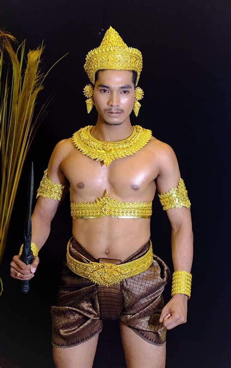 🇰🇭 Amazing Cambodia 🇰🇭 Cambodia Ancient Costumes Of The King In Angkor Empire 🇰🇭 Costumes