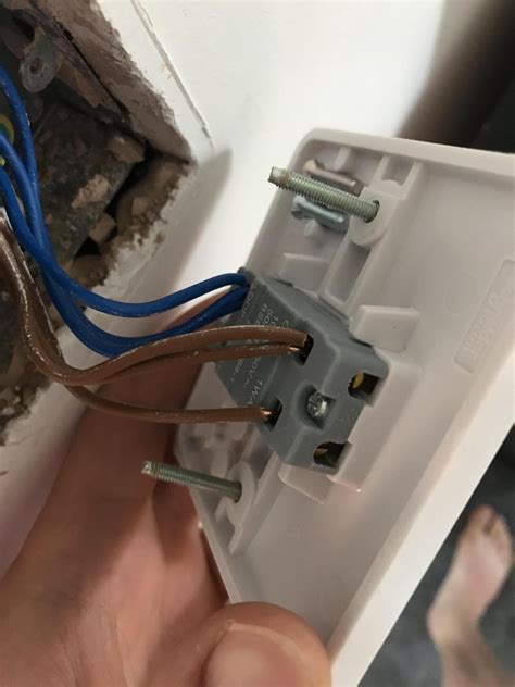 Being able to identify wiring makes electrical repairs easier. Wiring A Light Switch... Issues - Electrical - DIY Chatroom Home Improvement Forum