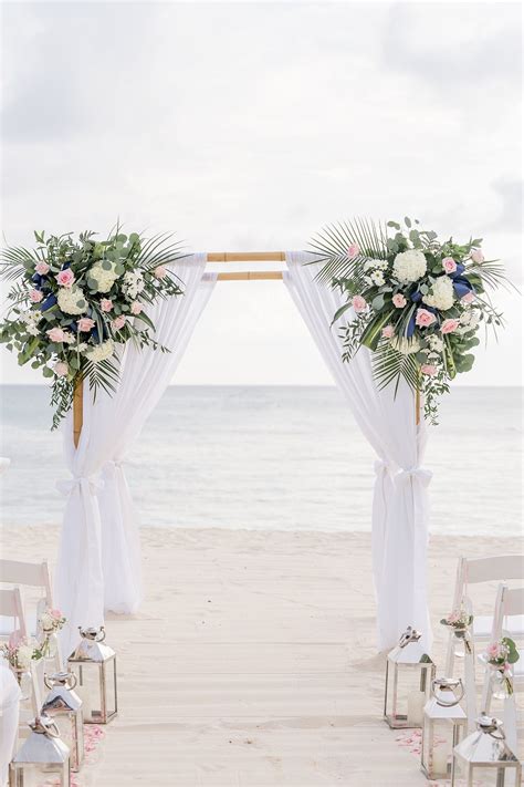 beach wedding ceremony set up wedding beach ceremony beach wedding aisles dream beach wedding