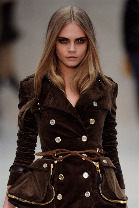 burberry s best runway hair and makeup hits of all time from london fashion week vogue