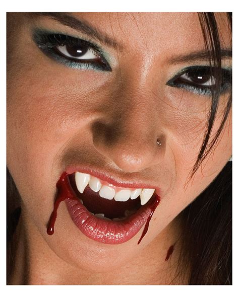 Fangs are an essential part of any vampire costume, but the question is how to make them stick. Get Halloween Vampire Teeth Pictures - Gambar Ngetrend dan ...