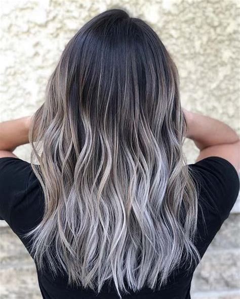 Caramel highlights create further dimension, giving your locks instant shine and depth, as well as a youthful glow. Black Hair with Highlights Looks