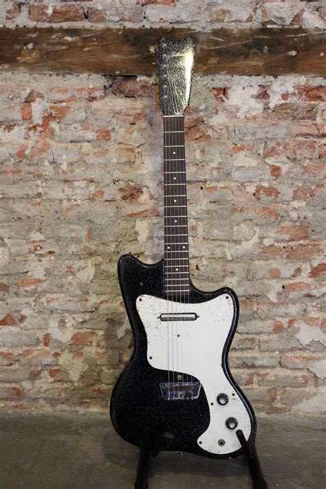 Silvertone 1451 1960 Black Sparkle Guitar For Sale Headbanger Rare Guitar