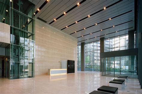 赤坂インターシティ エントランスホール オフィスの入り口 建築デザイン