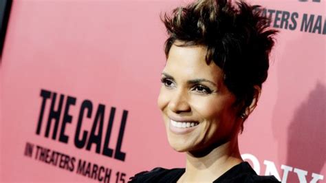 Halle Berry Holding On To Her ‘passion Project To One Day Play Iconic Activist Angela Davis