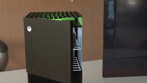 Mit der ankündigung des „xbox mini fridge startete microsoft ein echtes feuerwerk auf der e3 2021. Xbox Series X als Kühlschrank: Neues Video enthüllt Gamer ...