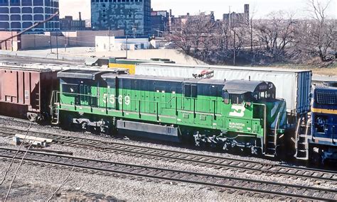 Everyone has to call the bcast, or the allreduce, or what have you. MPI 9023, BN 5569, and CNW 8006 in Kansas City, MO on Janu… | Flickr