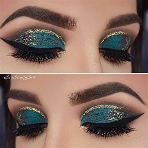 Trendy Ways How To Apply Glitter Eye Makeup
