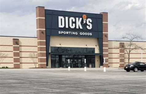 Dicks Sporting Goods Reportedly Lost 250 Million In Revenue When They Stopped Selling Guns