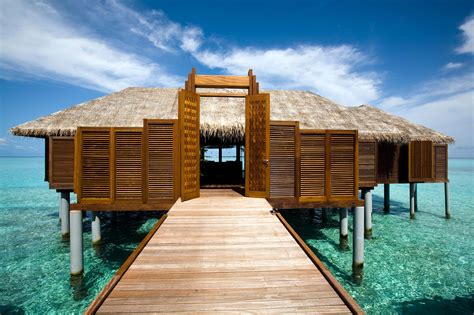 Want to see inside another luxury house with stunning interior design? 5 Star LUX* Maldives Resort | Architecture & Design