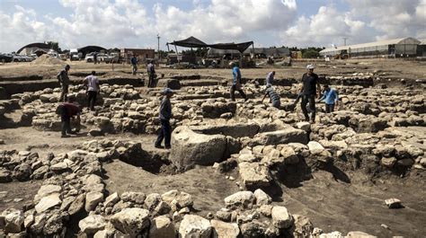 Israeli Archaeologists Unearth Ancient City