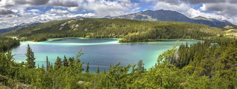 Beautiful Emerald Lake In Yukon Territory Canada Oc 8922 X 3373
