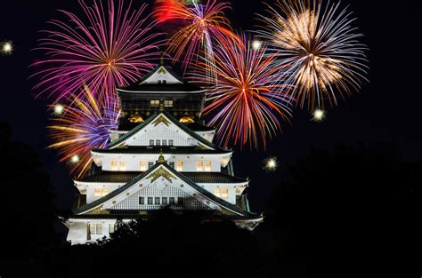 Fire Flowers Experience The Summer Fireworks In Japan Yabai The