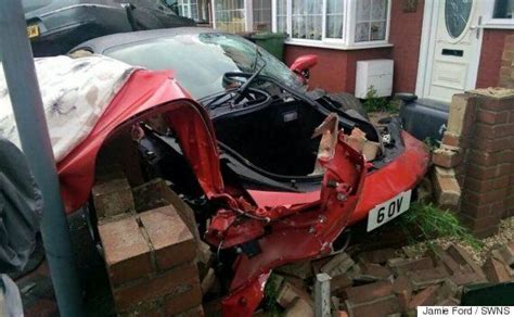 Driver Writes Off £220000 Ferrari Super Car In A Terrible Crash