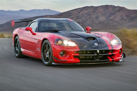 The dodge viper is a sports car that was manufactured by dodge (by srt for 2013 and 2014), a division of american car manufacturer fca us llc from 1992 through 2017. 2008 Dodge Viper SRT-10 ACR | Dodge | SuperCars.net