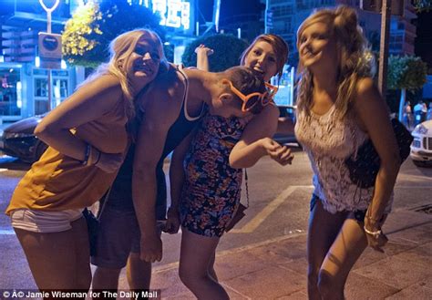 Binge Drinking Is A Cluster Bomb For Health Issues Warn Scientists Daily Mail Online