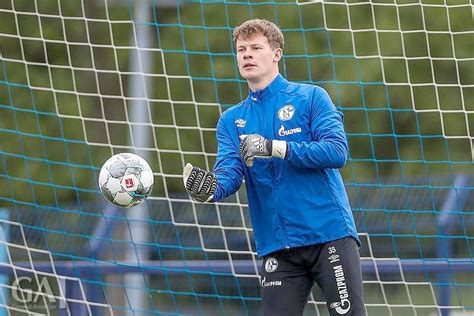 Nübel was born in paderborn, germany. Nübel kehrt ins Schalke-Tor zurück - Hertha ohne Cunha ...