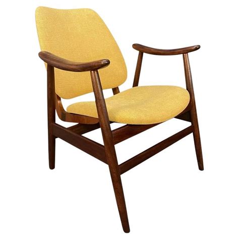 Danish Mid Century Modern Teak Lounge Chairs At 1stdibs Mid Century