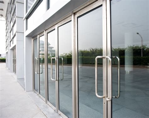 How To Choose A Commercial Glass Door Installation Service In Kelowna