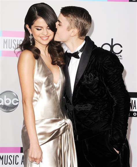Is Justin Bieber Really Dating Selena Gomez Naked Photo