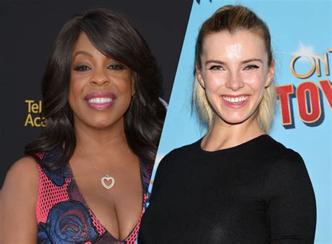 Niecy Nash And Betty Gilpin To Guest Star On Masters Of Sex