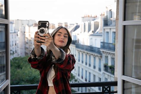 I am a born and raised parisian, so i expected to watch another bad show/film about paris. Emily in Paris review: A seductive fantasy of millennial laziness - Vox