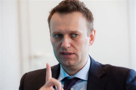 А ведь алексей navalny навальный предчувствовал, что так и будет. Навальный объявил голодовку в колонии. Он требует пустить ...